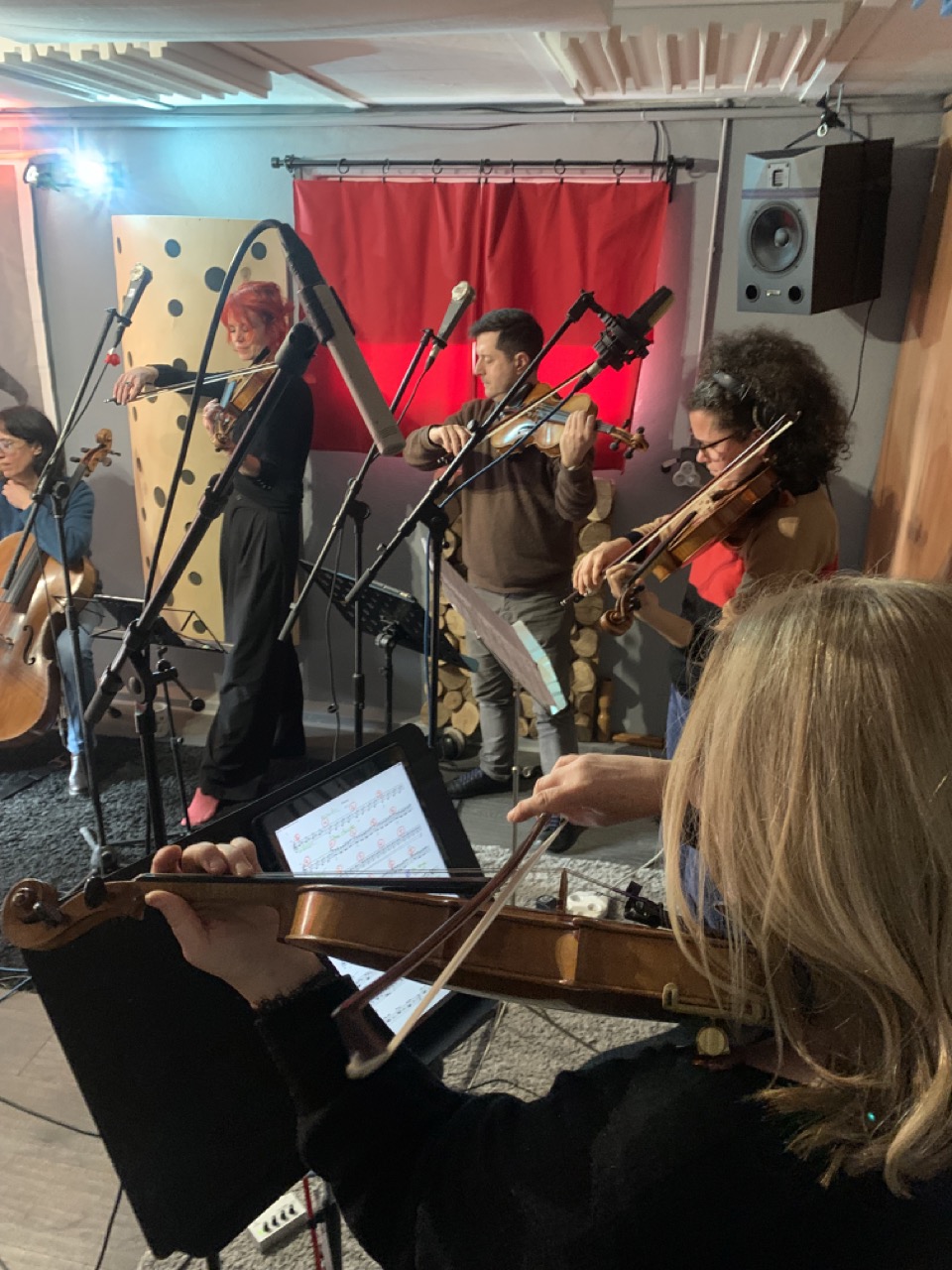 Musiciens de l'ensemble Dodeka lors d'un enregistrement de musique classique au Studio La Berlue